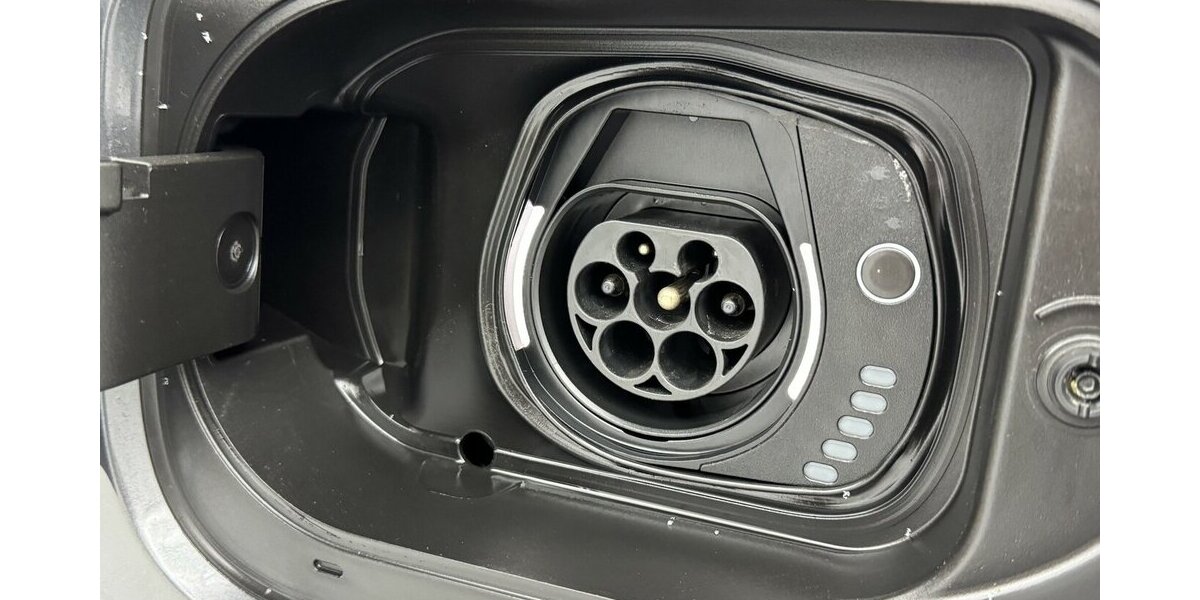 Jeep Compass Trailhawk Plug-In Hybrid 4WD 1.Hand LED 27.100 km 24.390 &euro; Lich 35423