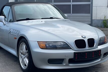 BMW Z3 111.000 km 8.999 € München 81673