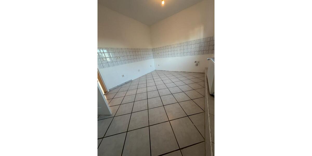 Dachgeschoßwohnung Remscheid Lüttringhausen - 2 Zimmer, 63 m&sup2;, 500&euro; | Angebot:24896175