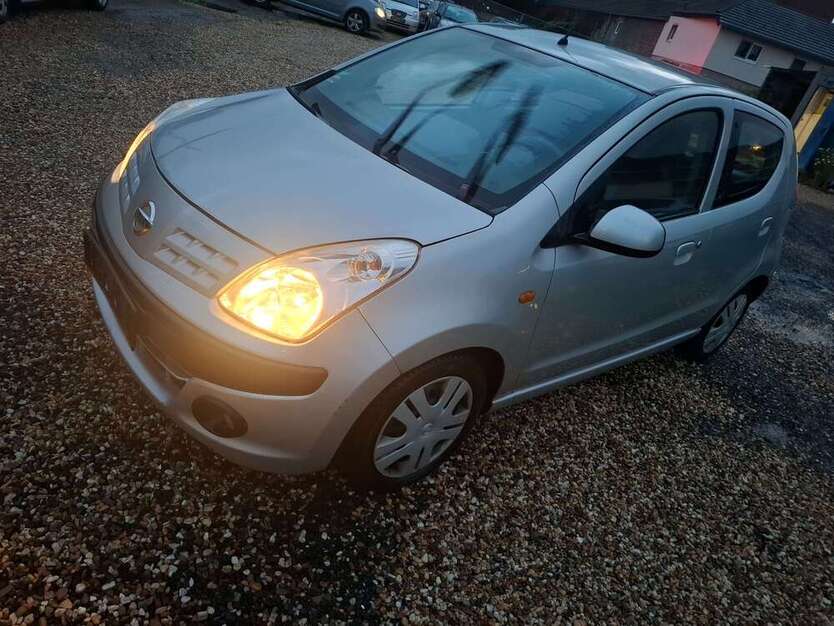 Nissan Pixo 113.000 km 2.500 € Düren 52349