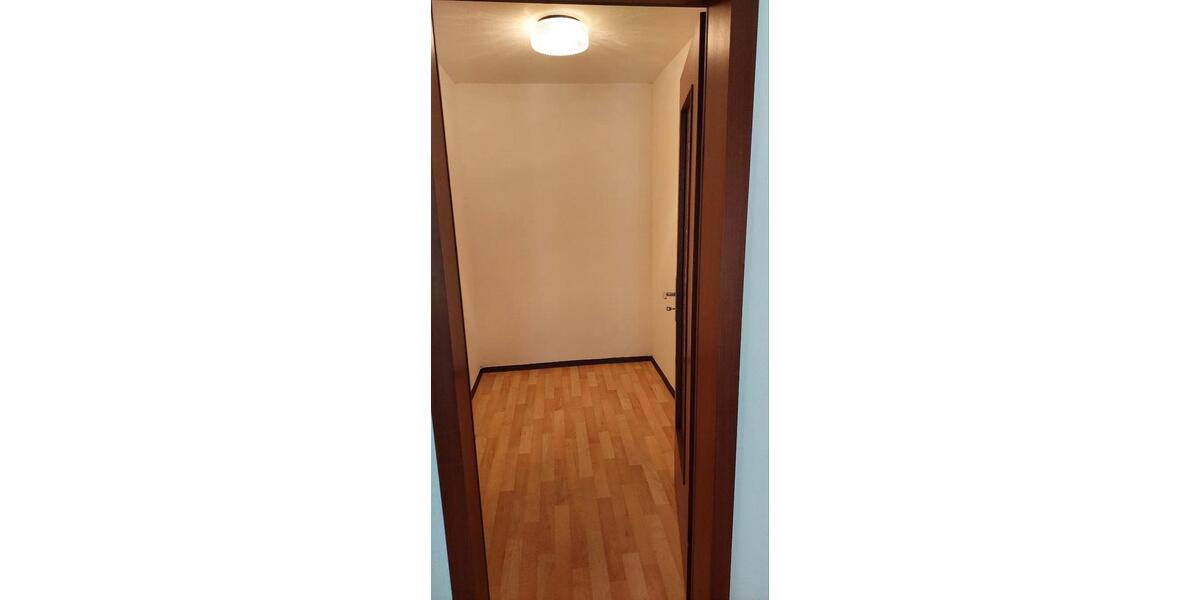 Erdgeschoßwohnung Mosbach - 3 Zimmer, 93 m&sup2;, 850&euro; | Angebot:26649594