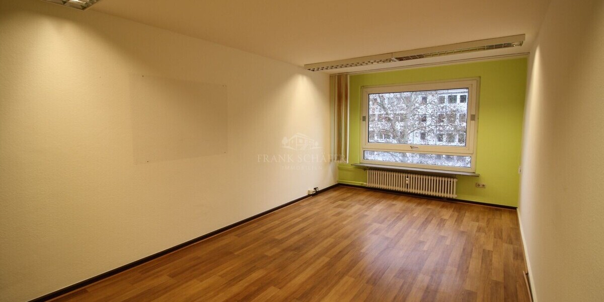 Gepflegte Bürofläche mit ca. 180m², sofort bezugsfrei, Nähe RheinChristuskirche - - Gewerbeobjekt Mainz | Angebot:26799198