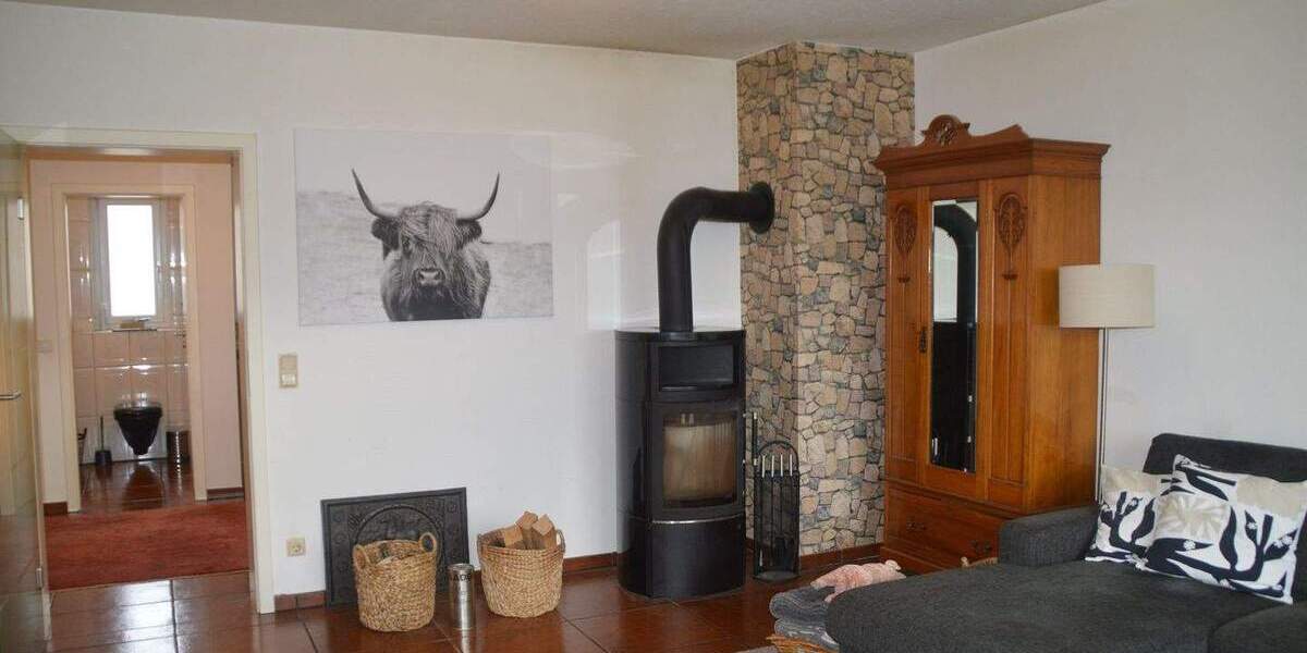 BJ 1993 - Modernisierte Doppelhaushälfte in Isernhagen-HB erwartet Sie ! 5 zimmer