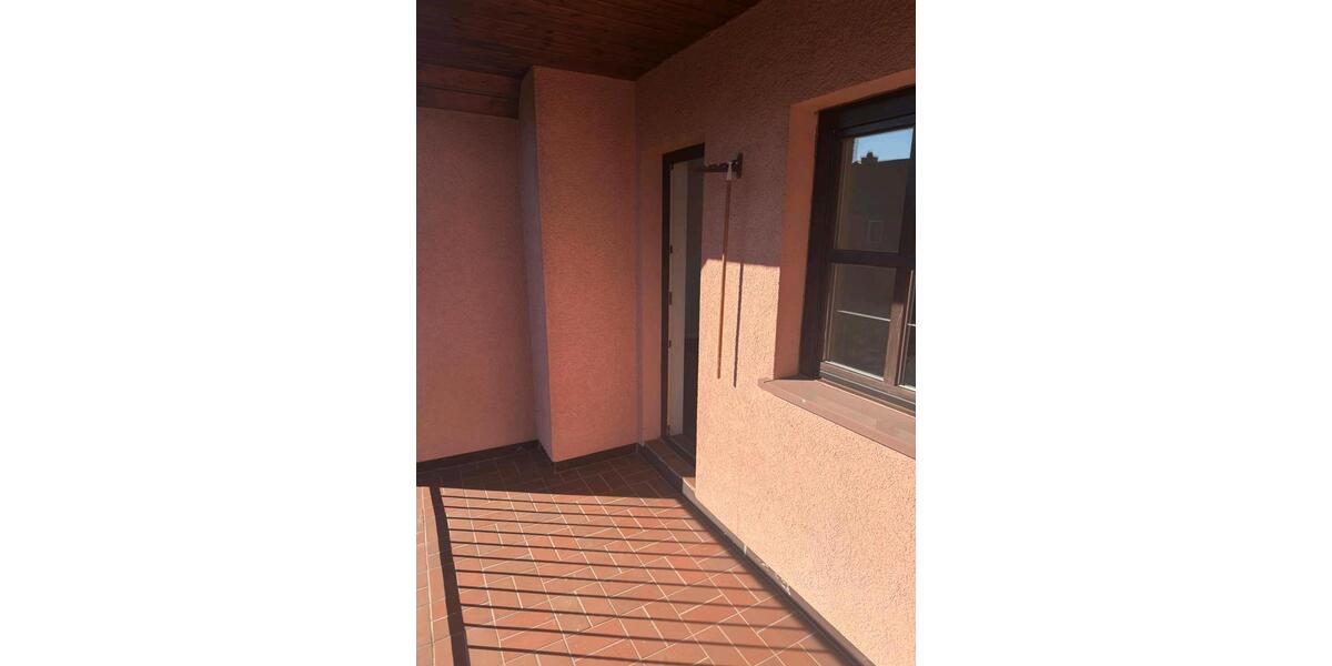 Etagenwohnung Bad Homburg vor der Höhe Gonzenheim - 3 Zimmer, 92 m&sup2;, 1.600&euro; | Angebot:26049653