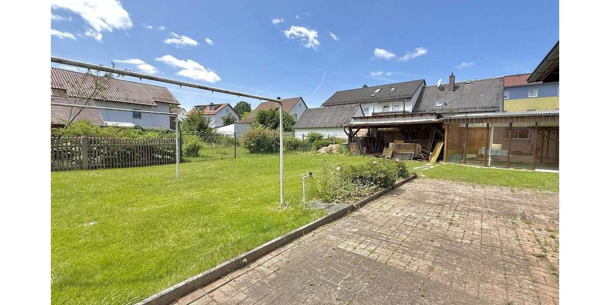 Doppelhaushälfte Altenstadt - 9 Zimmer, 214 m&sup2;, 275.000&euro; | Angebot:25247554