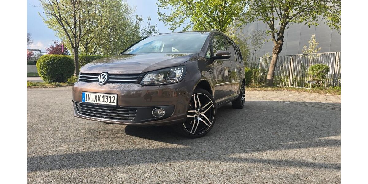 VW Touran 220.000 km 6.888 &euro; Ingolstadt 85057