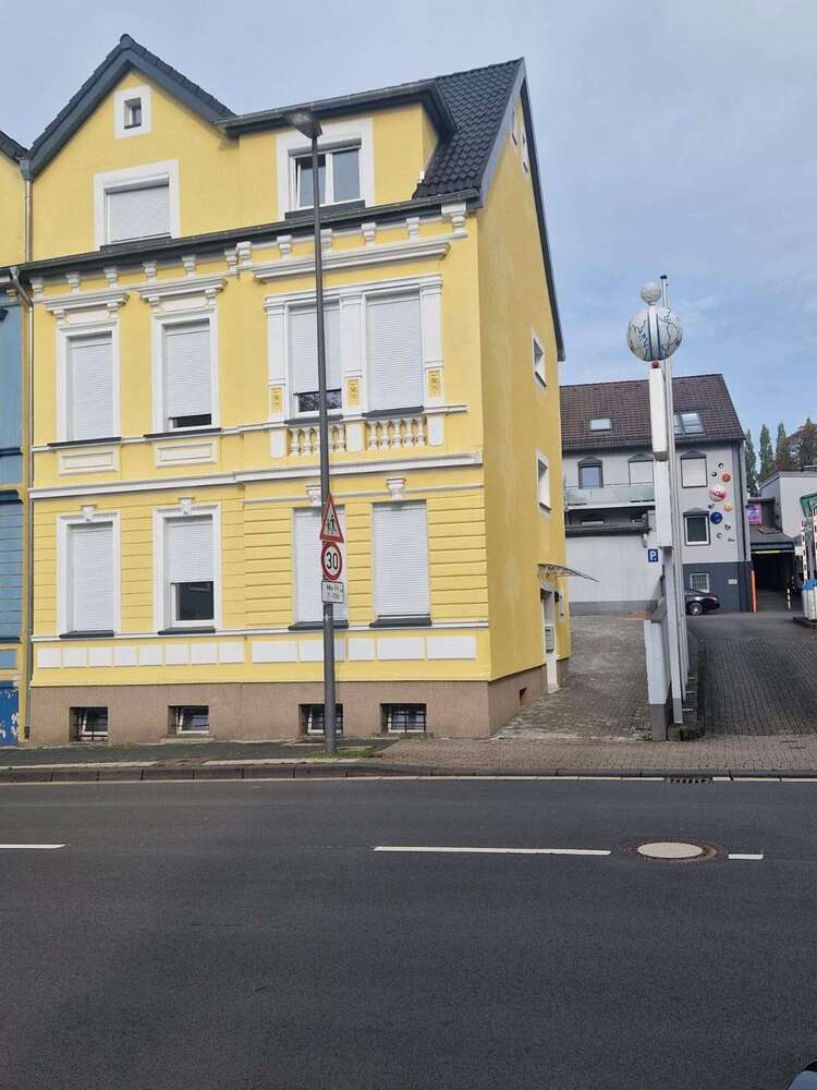 Haus zum Kaufen in Solingen 465.000 € 223 m²