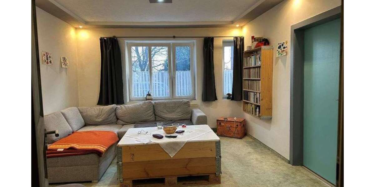 gepflegtes, freistehendes Ein- Zweifamilienhaus in ruhiger Lage von Peuschen zu verkaufen - Einfamilienhaus Peuschen | Angebot:20430380