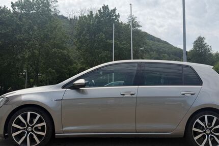 VW Golf 136.000 km 10.500 &euro; Aalen 73430