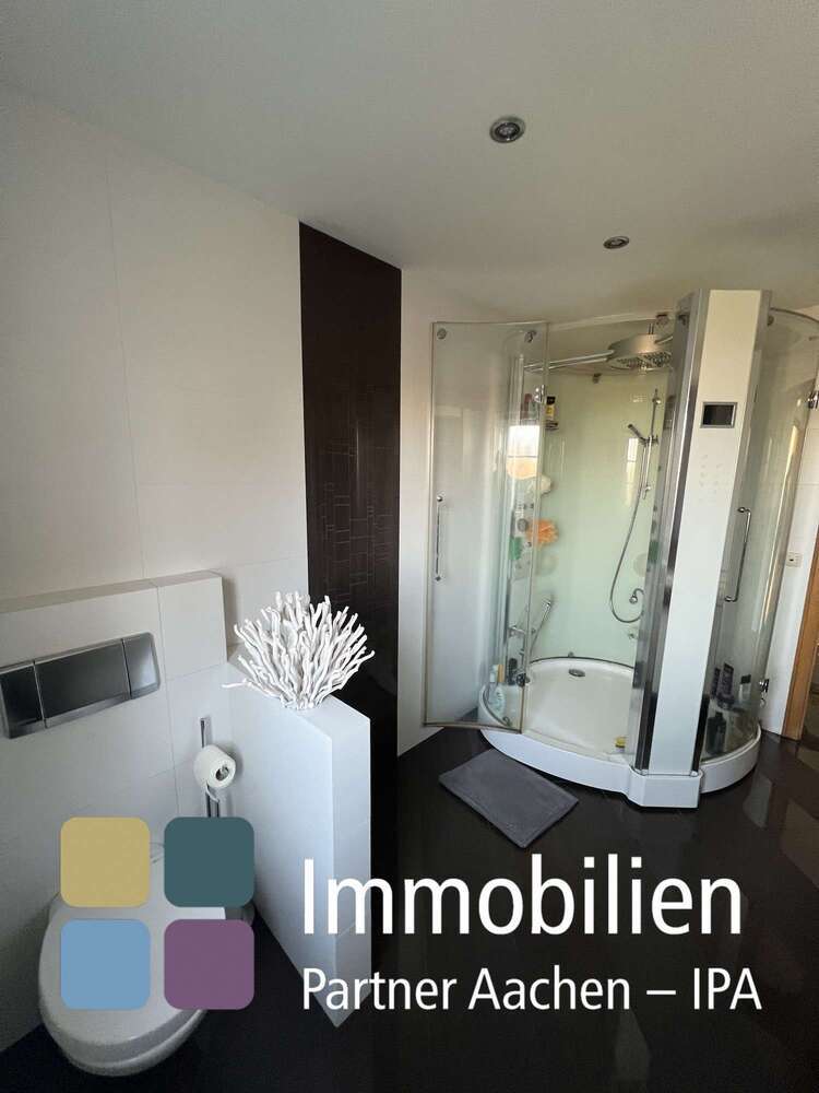 Haus zum Kaufen in Monschau Höfen 555.000 € 180 m²
