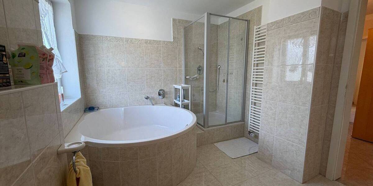 Einfamilienhaus Waldkraiburg - 6 Zimmer, 245 m&sup2;, 850.000&euro; | Angebot:26554757