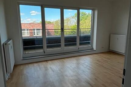 Helle 2-Zimmer-Wohnung mit einladender Dachterasse in Hamburg