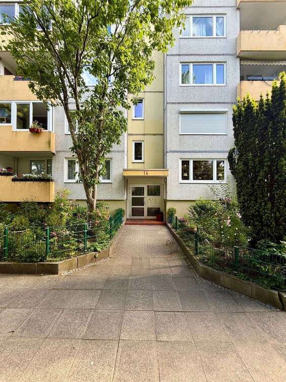 Wohnung zum Kaufen in Kiel 185.000 € 81 m²