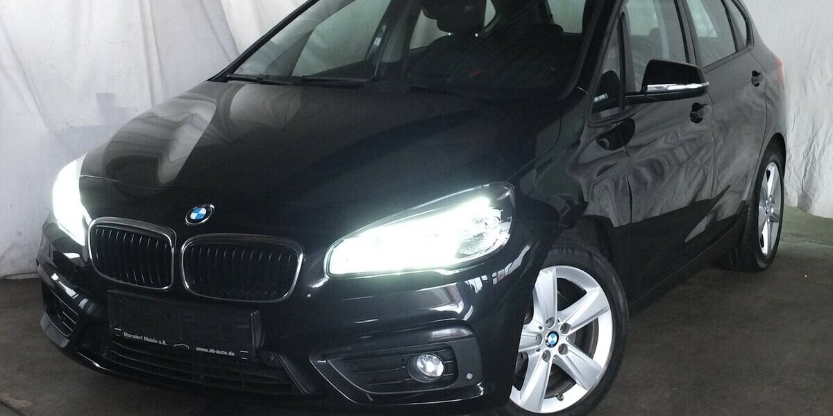 BMW 218 Active Tourer ADVANTAGE NAVI PARKASISSTENT SHZ 124.575 km 10.908 &euro; Köln 50858