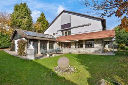 Haus zum Kaufen in Markdorf Hepbach 1.200.000 € 385 m² 9 zimmer