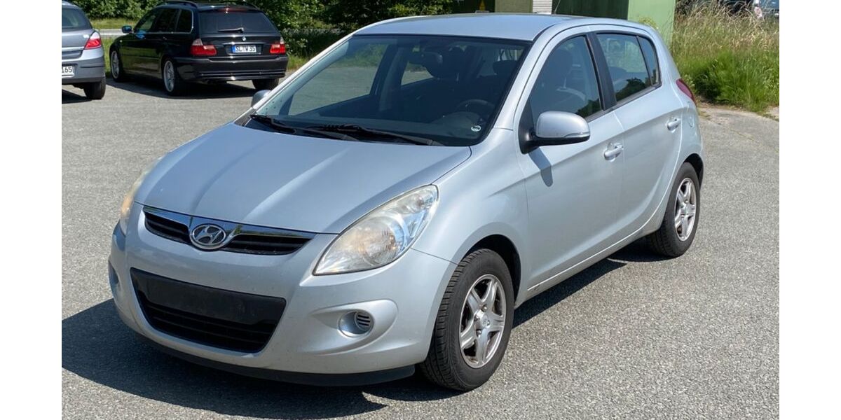 Hyundai i20 220.000 km 2.450 &euro; Bilschau 24988