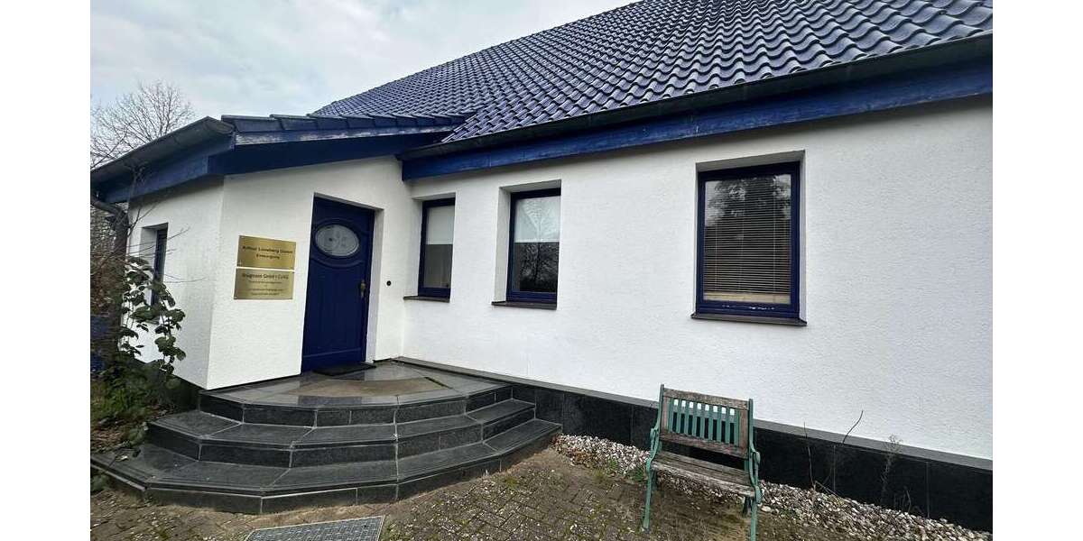 Haus zum Mieten in Stralendorf 1.340 € 220 m² 6 zimmer