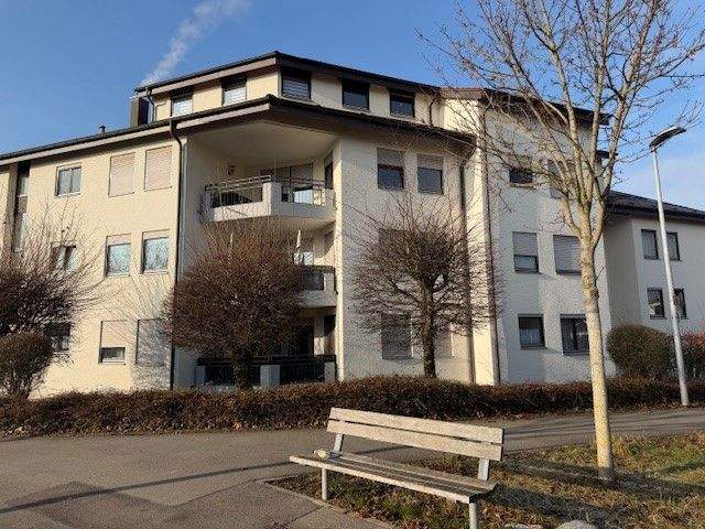 Etagenwohnung Metzingen Neugreuth - 3 Zimmer, 96 m&sup2;, 1.250&euro; | Angebot:25671047