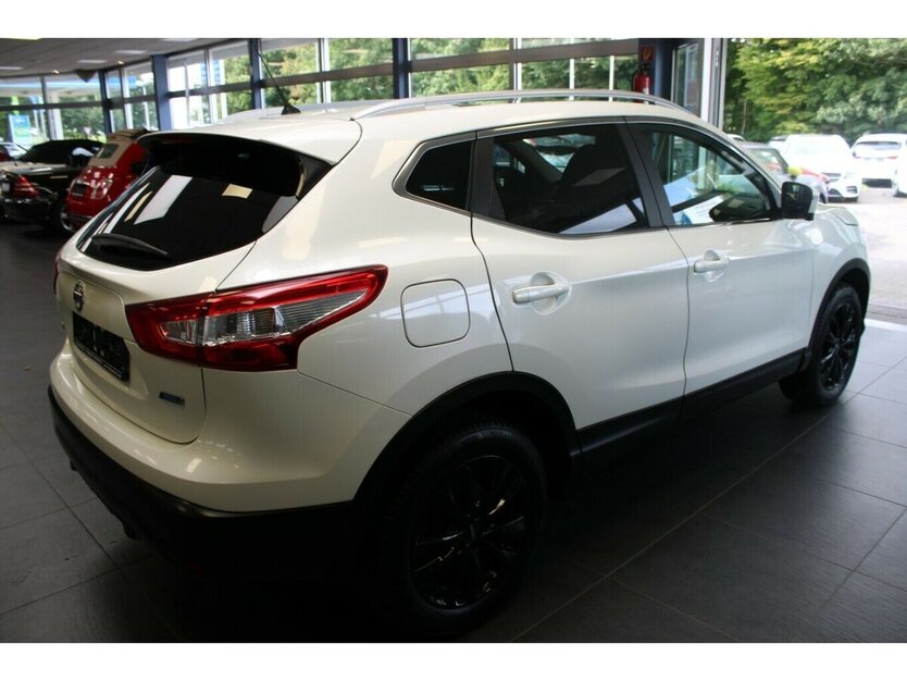 Nissan Qashqai 1.5 dCi 360 - Panorama - Navi - AHK - 76.300 km 13.780 € Euskirchen 53881