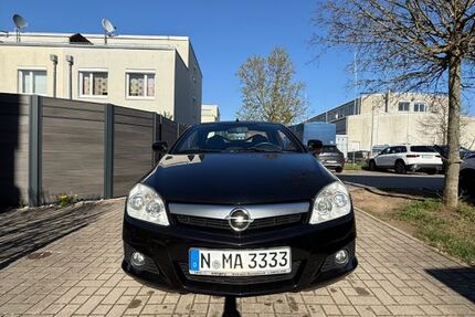 Opel Tigra 131.000 km 2.999 &euro; Nürnberg 90431