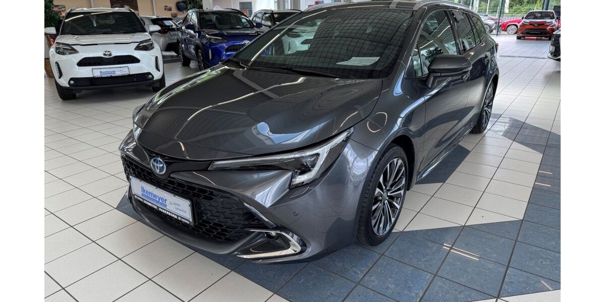 Toyota Corolla 23.135 km 28.490 &euro; Paderborn 33104