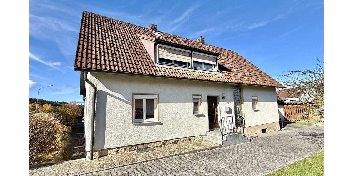 Einfamilienhaus Eslarn - 7 Zimmer, 151 m&sup2;, 180.000&euro; | Angebot:23824889