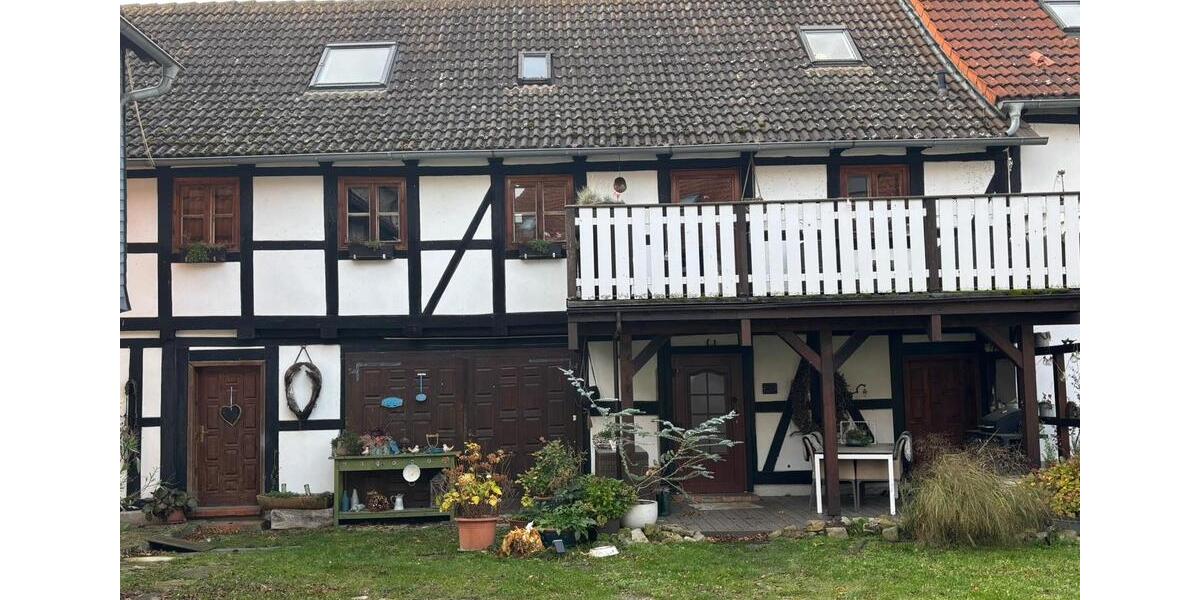 Renovierte 4-Zi-Whg. mit Balkon, Terrasse und Einbauküche 4 zimmer