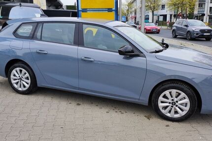 Opel Astra 4.950 km 27.900 &euro; Zossen 15806