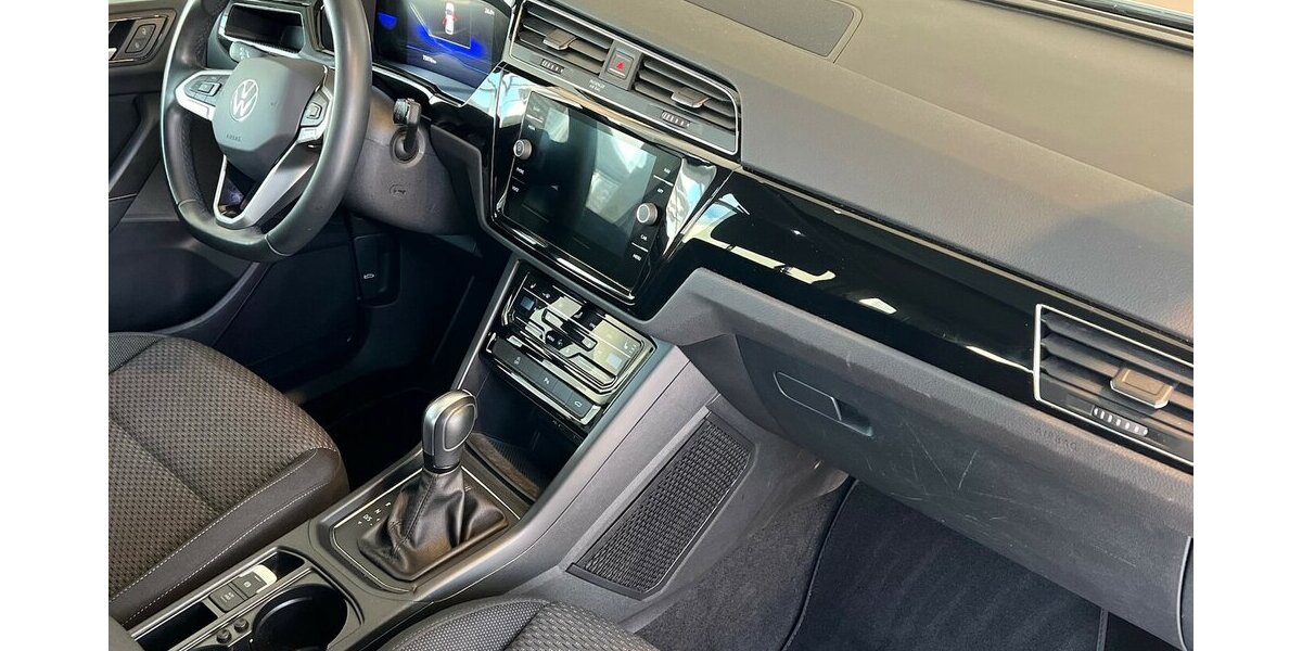 VW Touran Comfortline BMT Start-Stopp 7 Sitzer *Pano* 75.850 km 27.499 € Mainz-Kostheim 55246