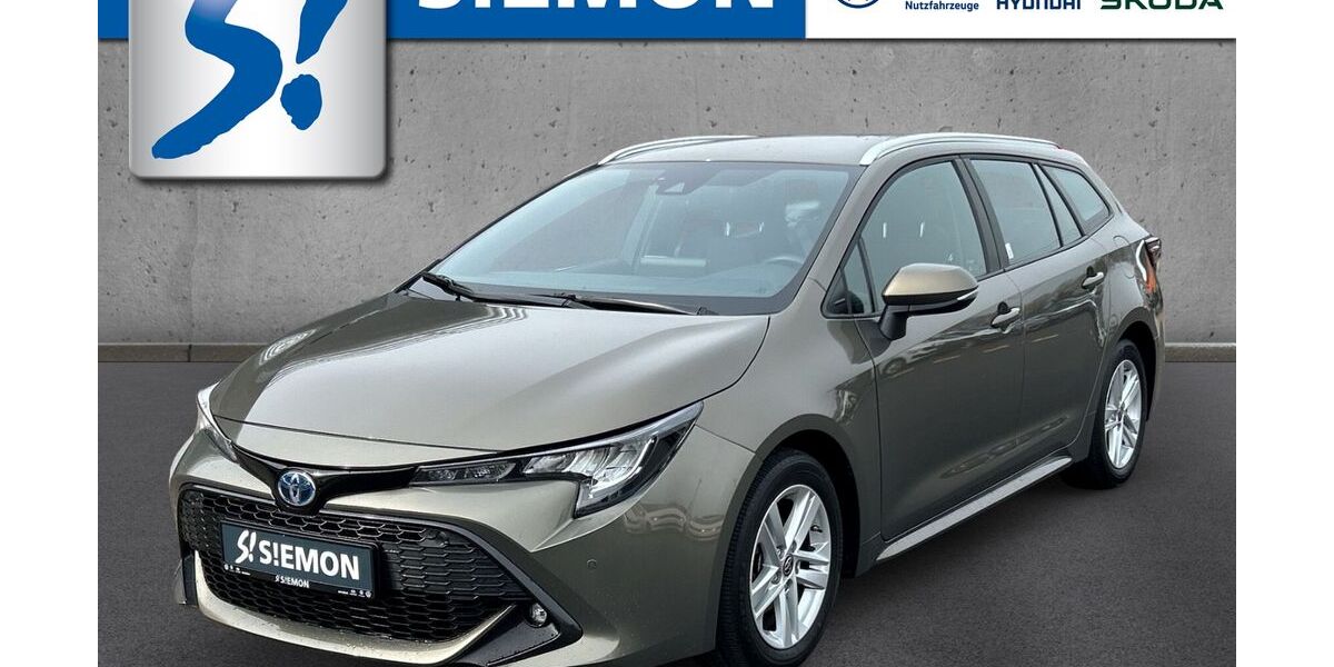 Toyota Corolla 48.654 km 23.930 &euro; Wiesmoor 26639