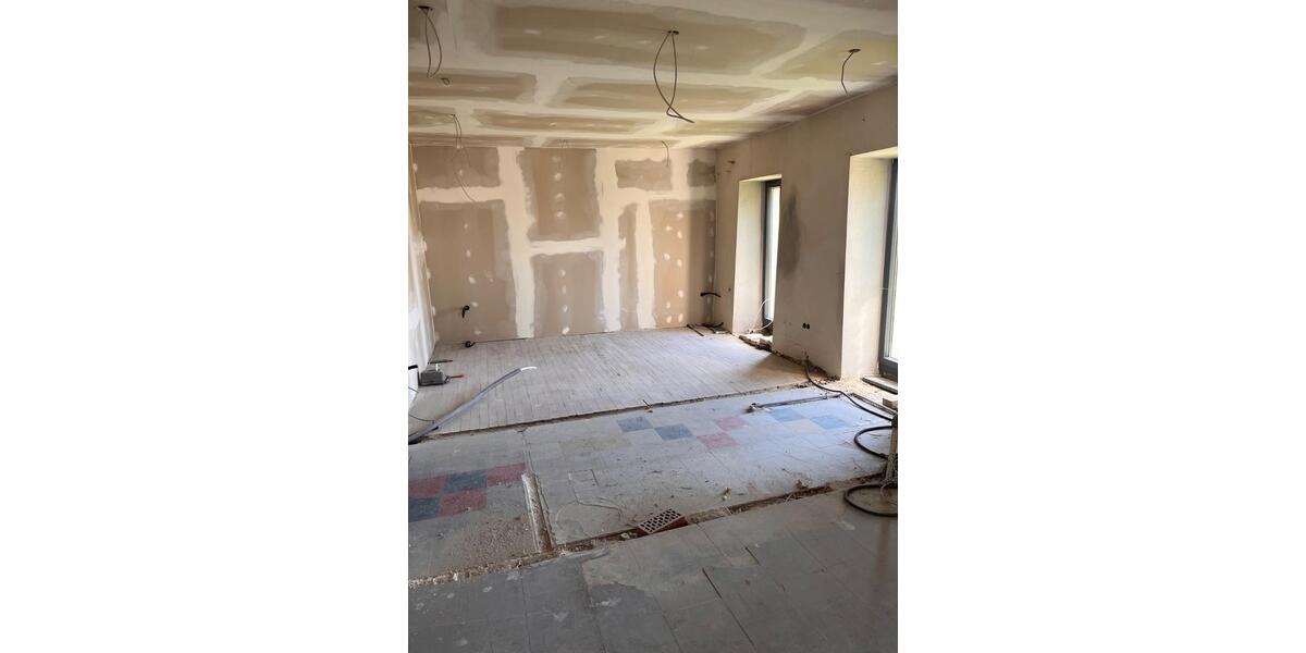 Einfamilienhaus Eschlkam - 8 Zimmer, 240 m&sup2;, 300.000&euro; | Angebot:26929445