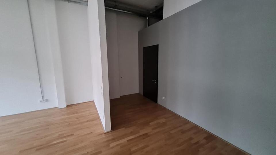 Erdgeschoßwohnung Bremen Häfen - 2 Zimmer, 110 m&sup2;, 609&euro; | Angebot:26677897