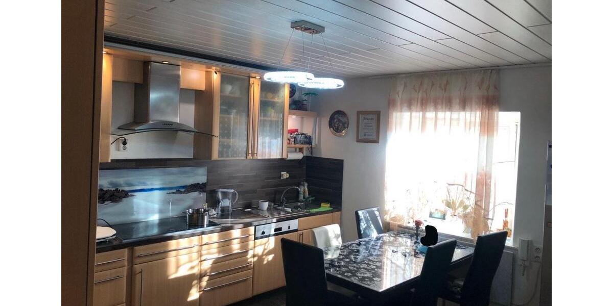 Reihenhaus Dischingen - 7 Zimmer, 173 m&sup2;, 160.000&euro; | Angebot:24838040