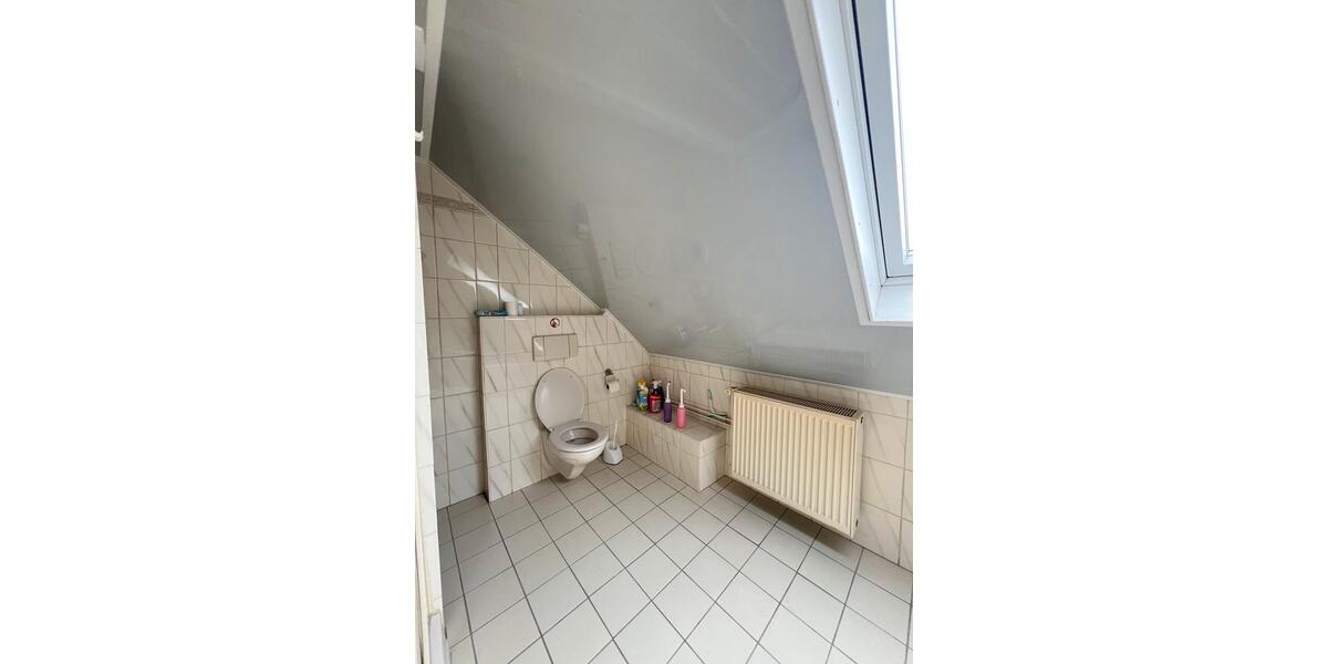 Dachgeschoßwohnung Lich - 1 Zimmer, 11 m&sup2;, 456&euro; | Angebot:26400229