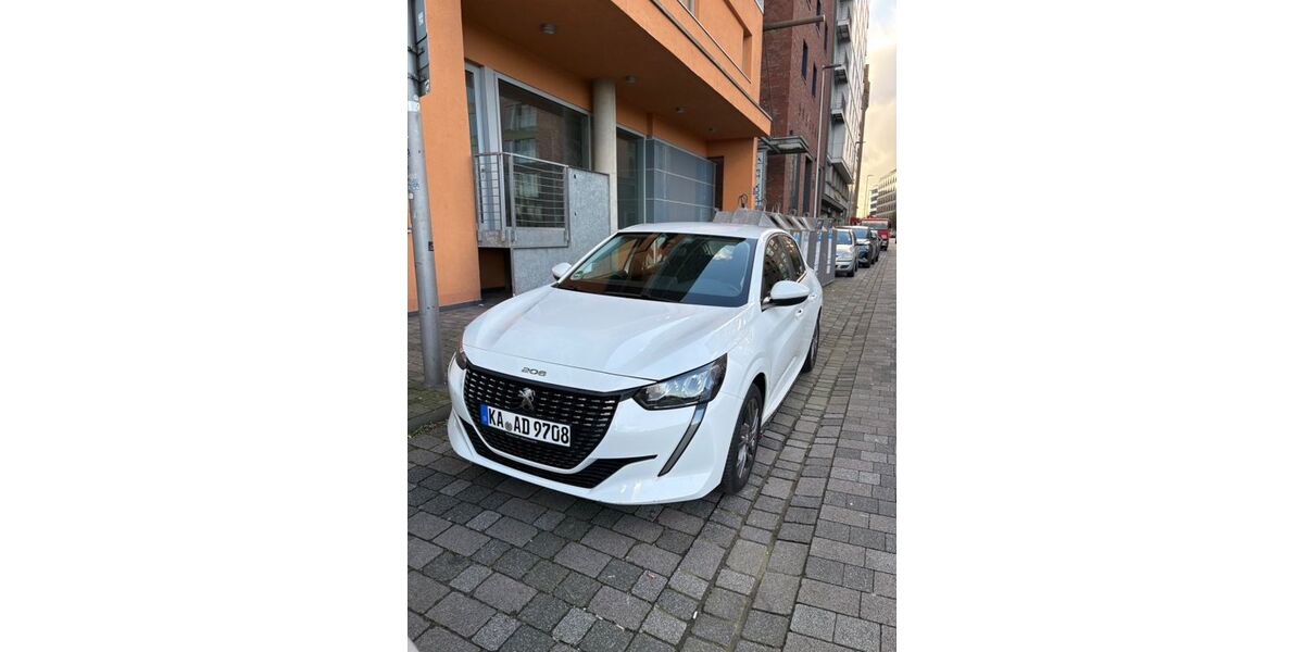 Peugeot 208 58.000 km 13.500 &euro; Düsseldorf 40221