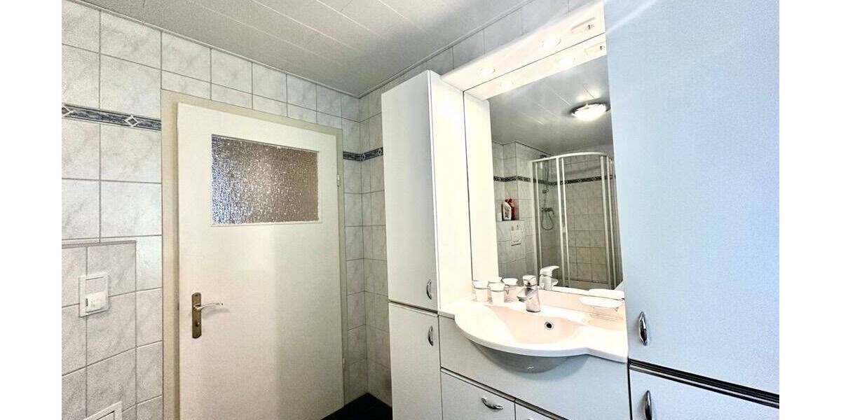 Mehrfamilienhaus, Wohnhaus Floh-Seligenthal / Hohleborn Hohleborn - 8 Zimmer, 180 m&sup2;, 1.300&euro; | Angebot:26594688