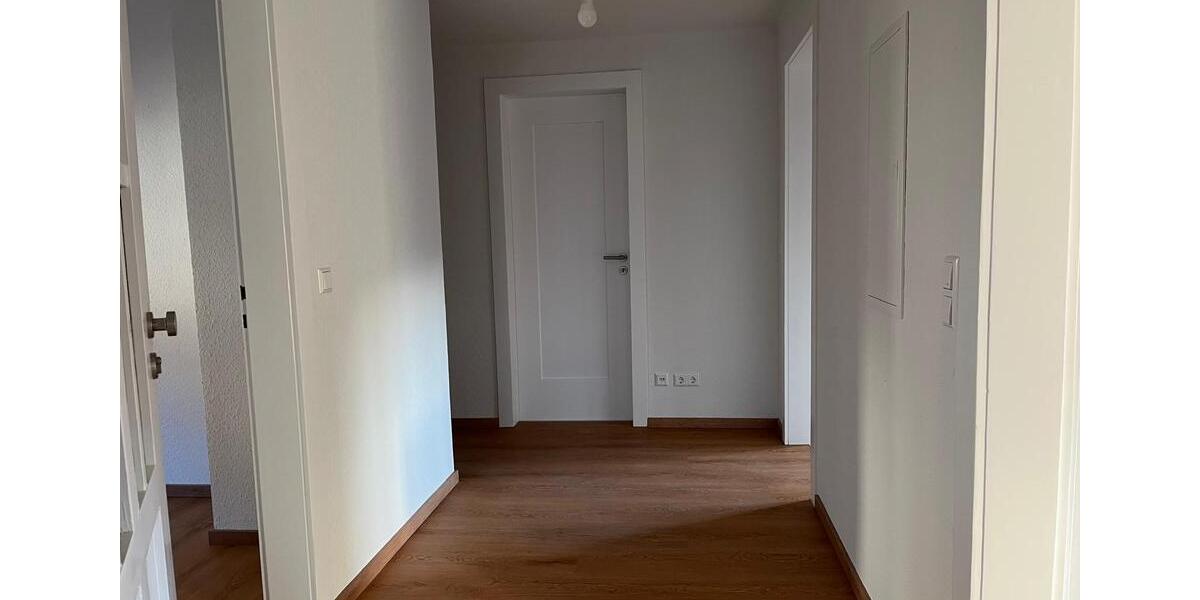 Dachgeschoßwohnung Albstadt - 3 Zimmer, 66 m&sup2;, 640&euro; | Angebot:26058916
