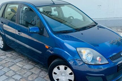 Ford Fiesta 75.402 km 1.700 &euro; Dresden 01257