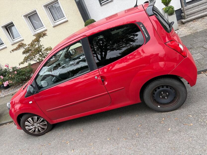 Renault Twingo 95.000 km 2.200 € Duisburg 47198