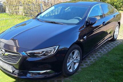 Opel Insignia 113.700 km 14.900 &euro; Ilmenau 98694