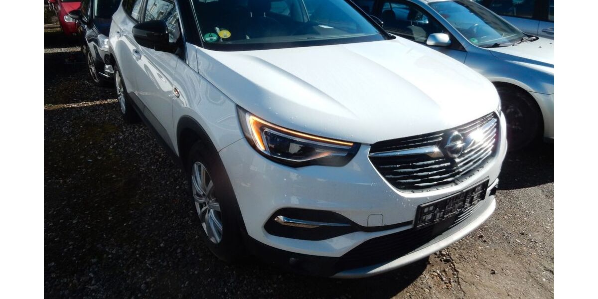 Opel Grandland (X) 138.000 km 14.900 &euro; Chemnitz 09116