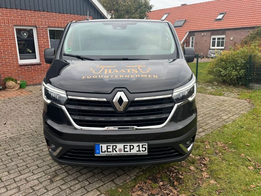 Renault Trafic 87.550 km 33.900 € Uplengen 26670