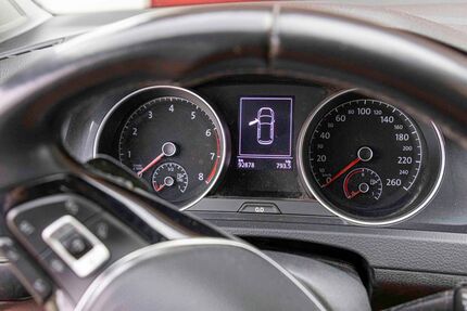 VW Golf 93.000 km 15.000 &euro; Uttenweiler 88524