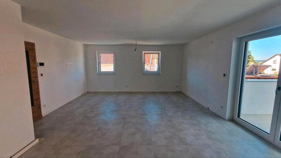 Etagenwohnung Schwandorf - 2 Zimmer, 66 m&sup2;, 735&euro; | Angebot:26395876