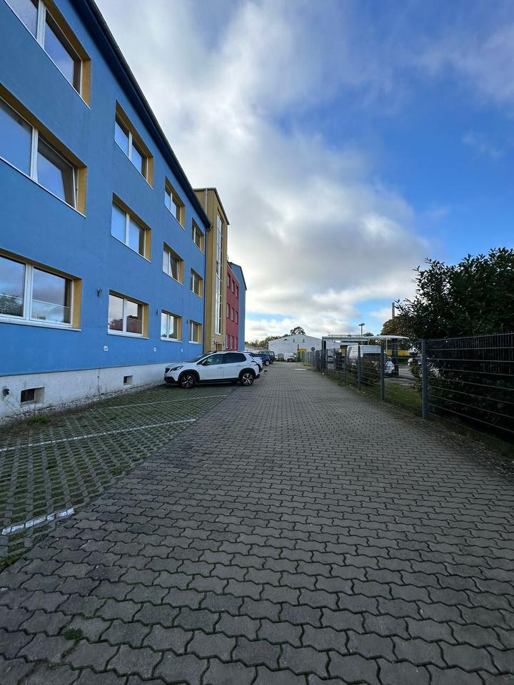 NEU* PKW-STELLPLÄTZE auf Privatgrundstück in Oranienburg zu vermieten!