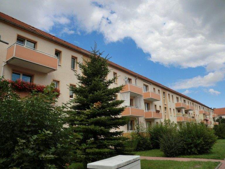 Etagenwohnung Braunsbedra Neumark - 2 Zimmer, 50 m&sup2;, 330&euro; | Angebot:25424452