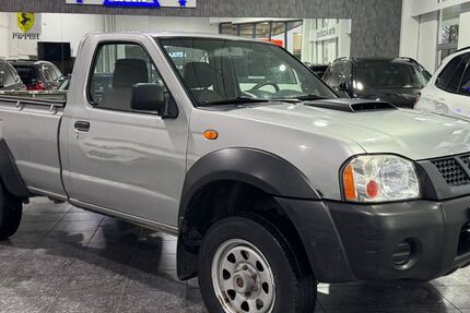 Nissan Navara 126.018 km 4.990 &euro; München 81829