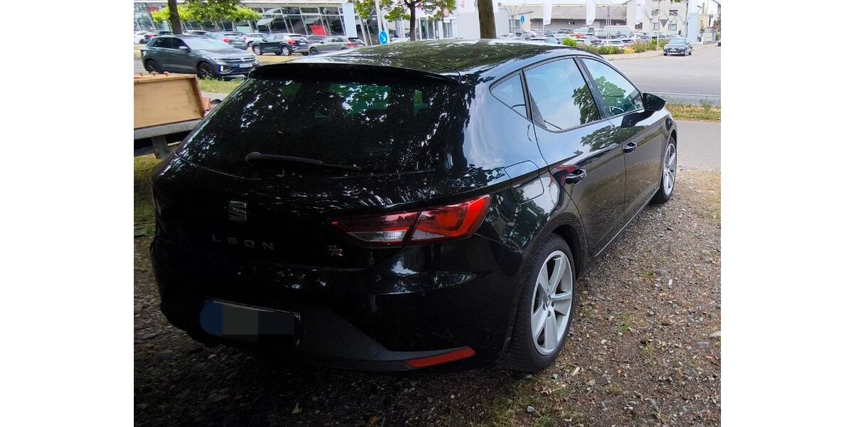 Seat Leon 131.900 km 12.500 &euro; Singen 78224