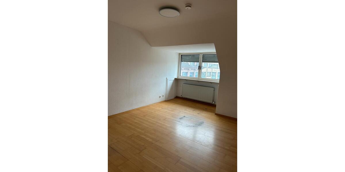 Dachgeschoßwohnung Heilbronn - 4 Zimmer, 97 m&sup2;, 1.190&euro; | Angebot:24472362