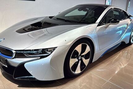 BMW i8 3.890 km 74.900 &euro; Köln 50939